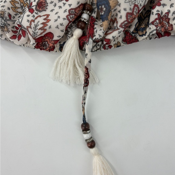 Floral Off-Shoulder Crop Blouse - Picture 7 of 10